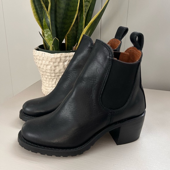Frye Shoes - Frye Black Leather Chelsea Booties with Pull Tabs